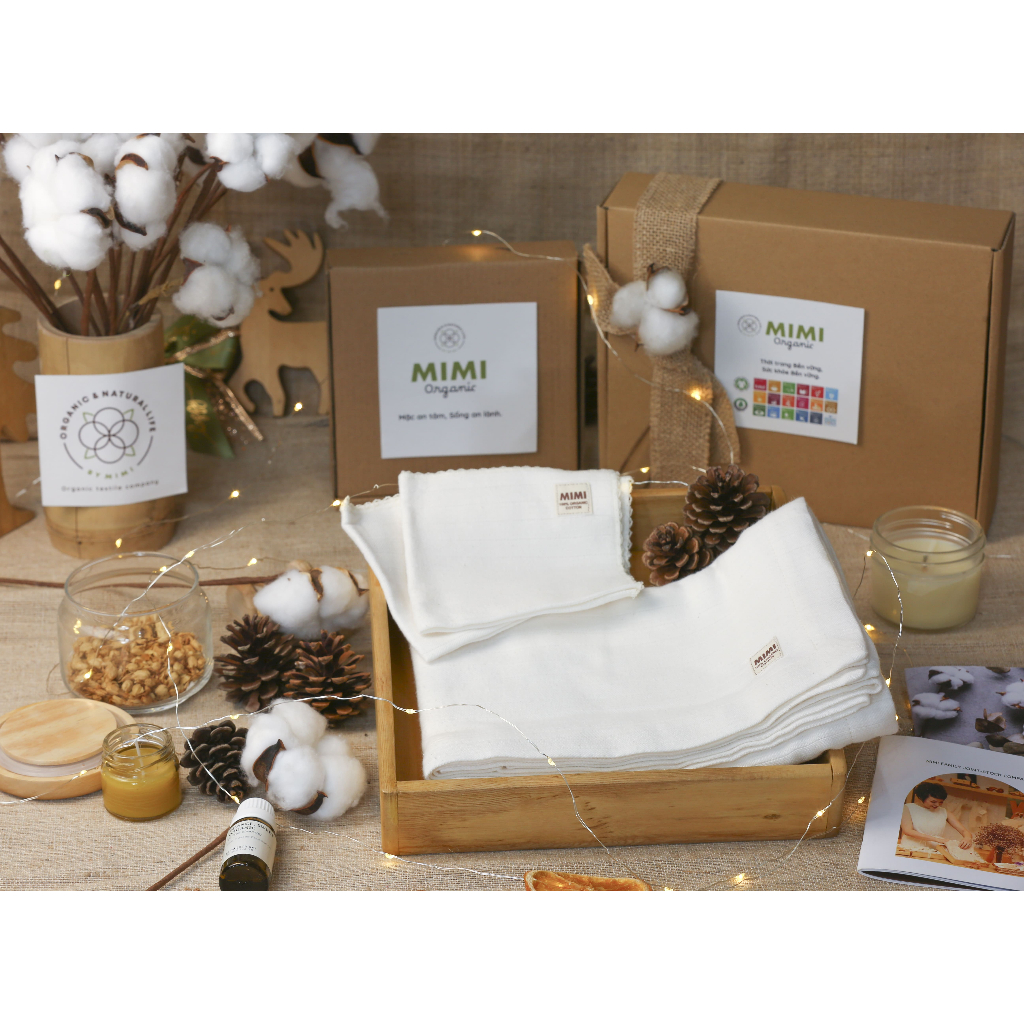 Set “Ôm Trọn Yêu Thương” Mimi Organic món quà từ tự nhiên an toàn, mềm mại, kháng khuẩn.