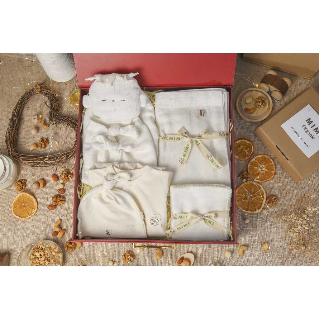 Set “Tự Nhiên Là Tình Mẹ” Mimi Organic món quà từ tự nhiên an toàn, mềm mại, kháng khuẩn.